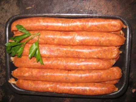 Tomato and onion sausages